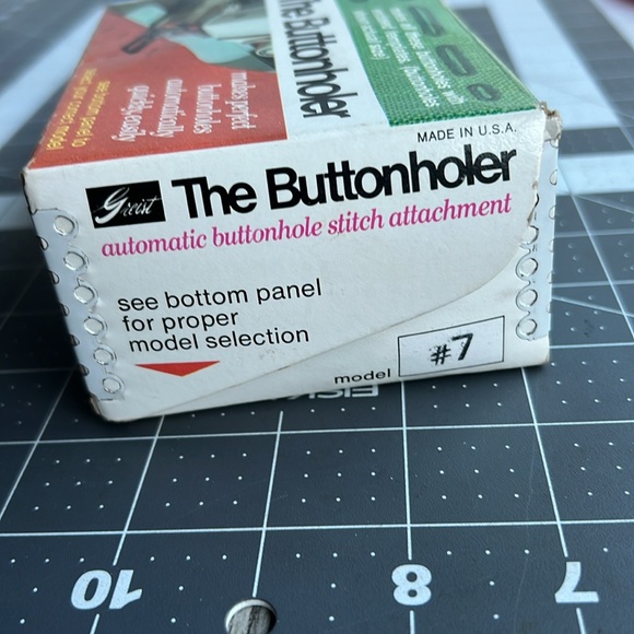 Buttonholer Sewing attachment automatic stitch #7 - Picture 10 of 12